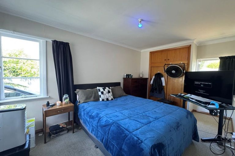 Photo of property in 9 Durham Crescent, Palmerston North, 4414