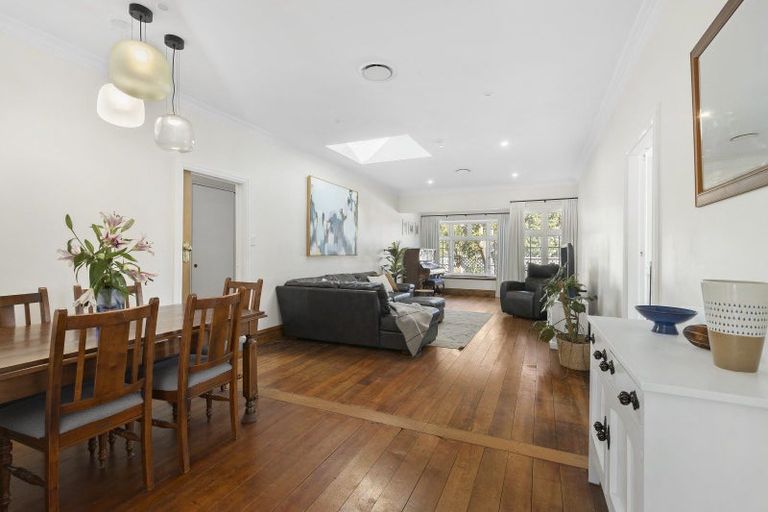 Photo of property in 3 Totara Street, Eastbourne, Lower Hutt, 5013