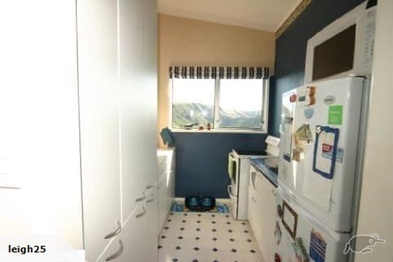 Photo of property in 30a Huntingdon Street, Northland, Wellington, 6012