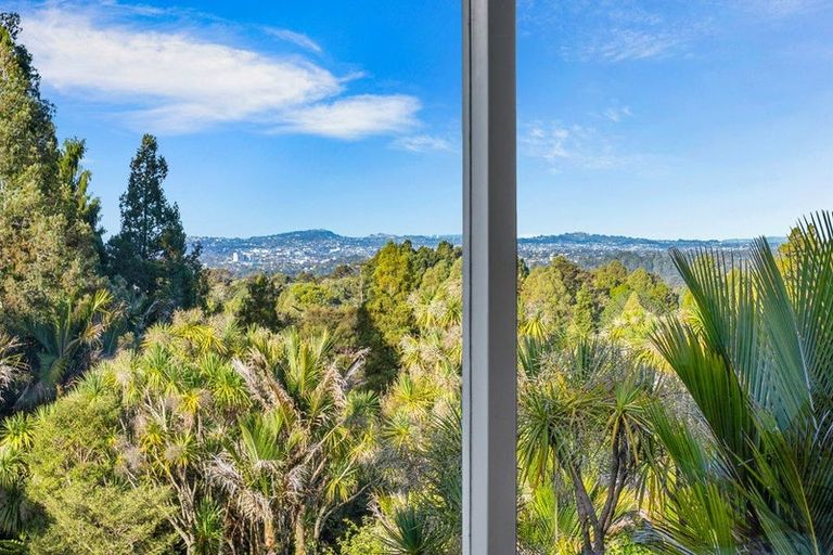 Photo of property in 867 West Coast Road, Oratia, Auckland, 0604