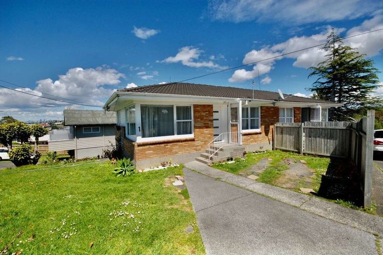 Photo of property in 1/97 Target Road, Totara Vale, Auckland, 0629