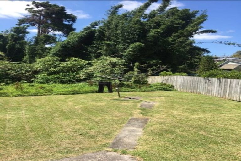 Photo of property in 31 Amberley Avenue, Te Atatu South, Auckland, 0610