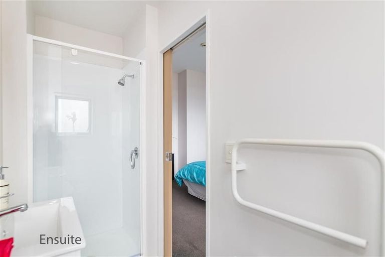 Photo of property in Metro Apartments, 8/220 Thorndon Quay, Pipitea, Wellington, 6011