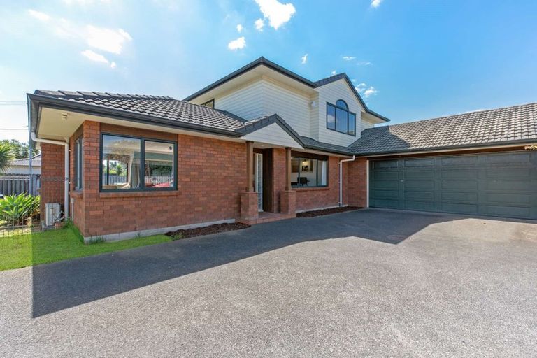 Photo of property in 35a Clevedon Road, Papakura, 2110