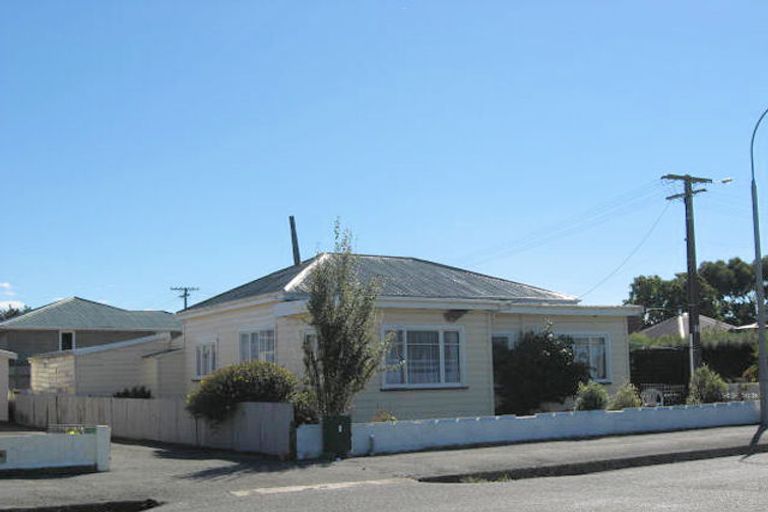 Photo of property in 20 Rhodes Street, Waimate, 7924