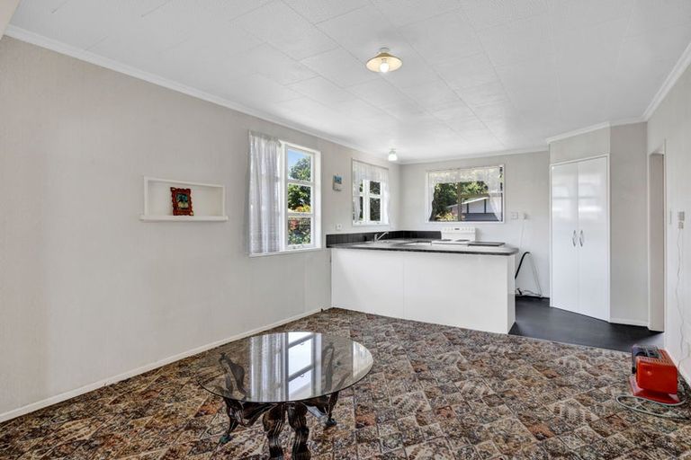 Photo of property in 5 Wera Street, Hawera, 4610