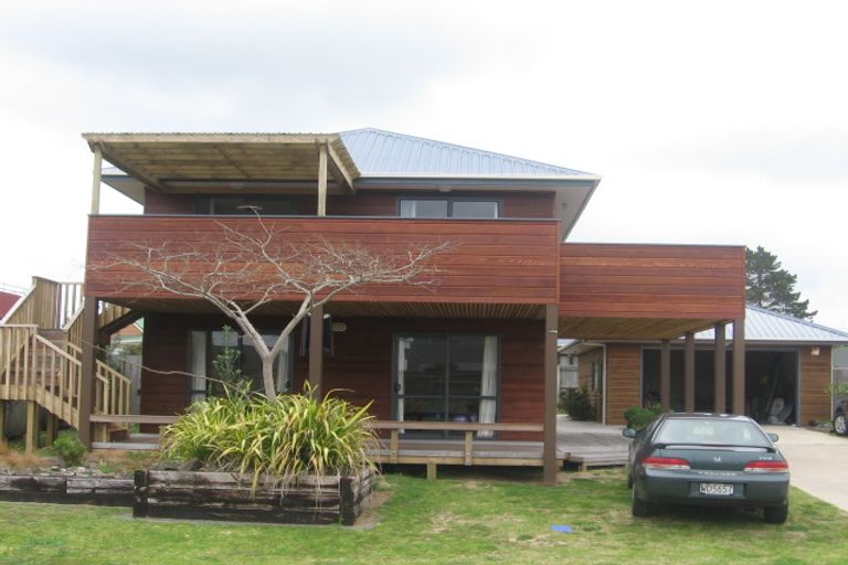 Photo of property in 104 Corokia Place, Matarangi, Whitianga, 3592