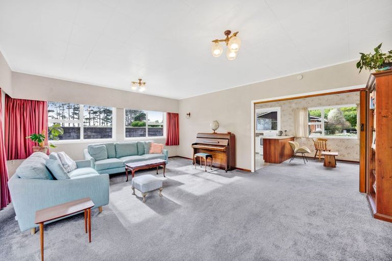 Photo of property in 15 Kahui Road, Rahotu, Opunake, 4684