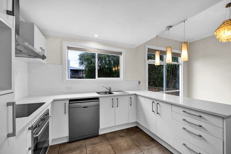 Photo of property in 35 Cordelia Street, Stratford, 4332