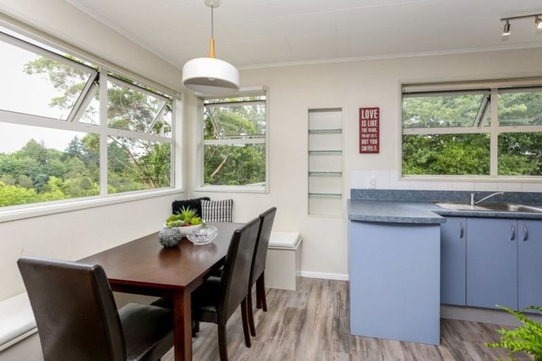 Photo of property in 8a Elm Grove, Westown, New Plymouth, 4310