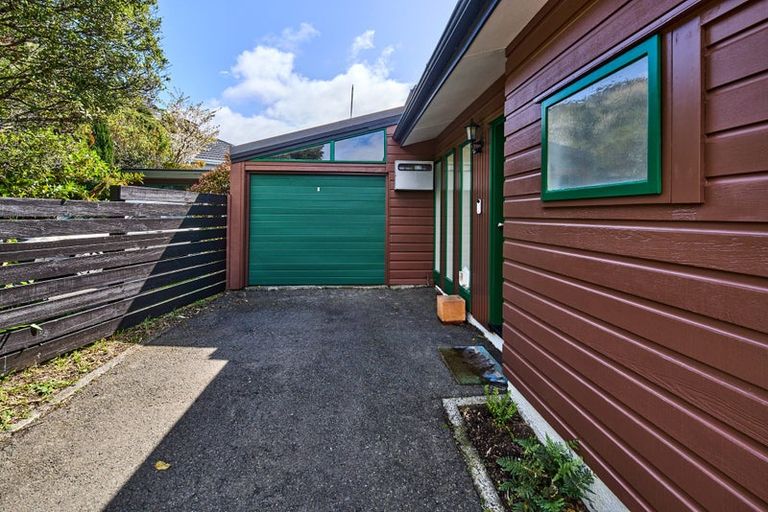 Photo of property in 2 Hawick Street, Karori, Wellington, 6012