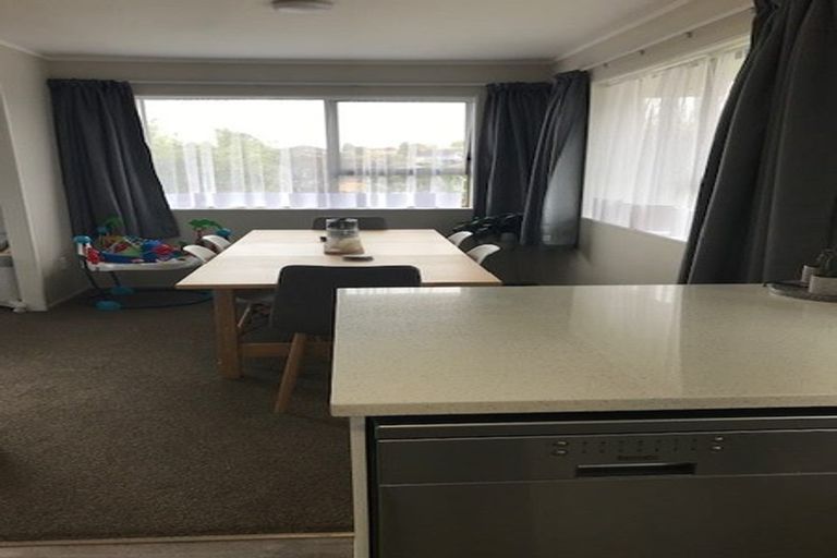 Photo of property in 1/21 Jillteresa Crescent, Half Moon Bay, Auckland, 2012