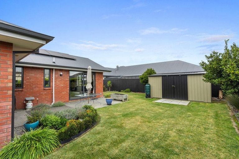 Photo of property in 16 Chestnut Place, Rangiora, 7400