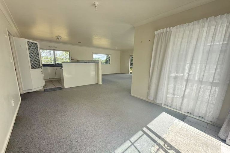 Photo of property in 12 Centreway Road, Orewa, 0931