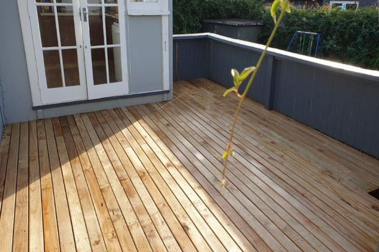 Photo of property in 77 Tahapa Crescent, Meadowbank, Auckland, 1072