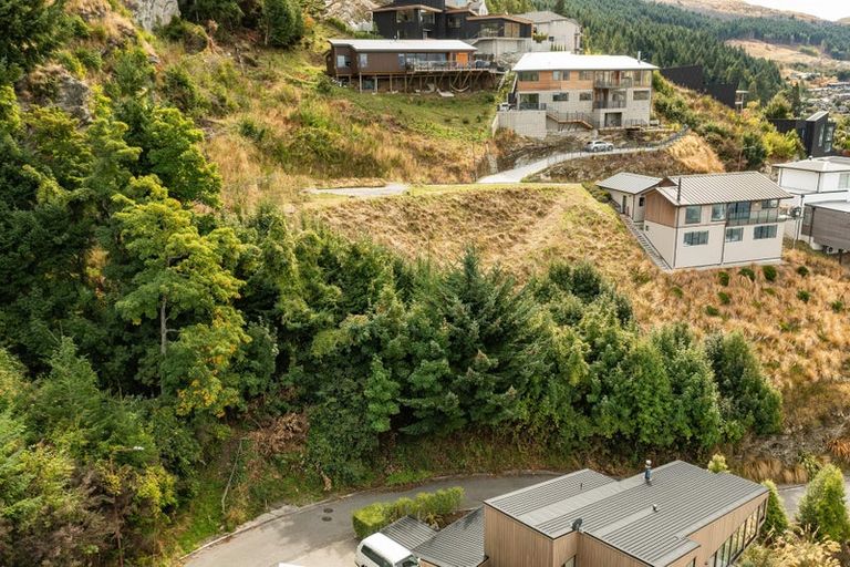 Photo of property in 5 Conifer Lane, Mangere Bridge, Auckland, 2022