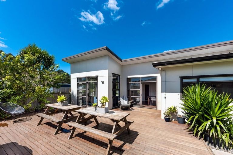 Photo of property in 48 Tamure Place, Ruakaka, 0116