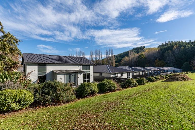 Photo of property in 1 Field View, Bradford, 9011