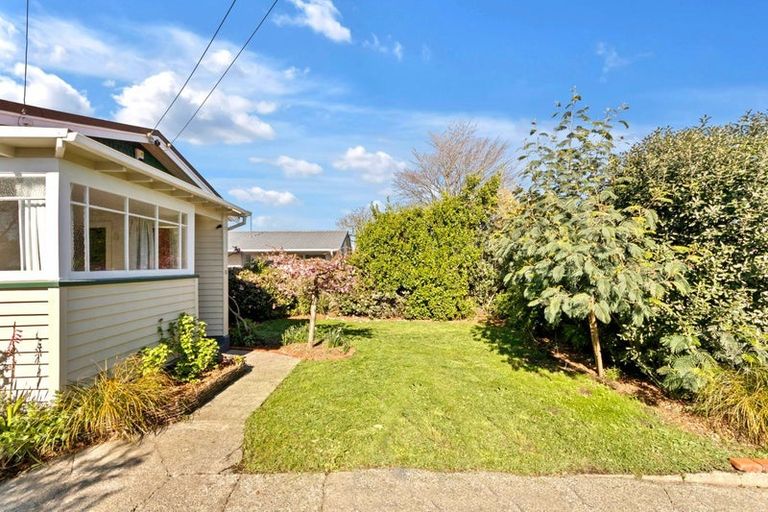 Photo of property in 52 Hay Street, Bromley, Christchurch, 8062
