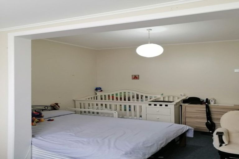 Photo of property in 1/50 Clyde Street, Island Bay, Wellington, 6023