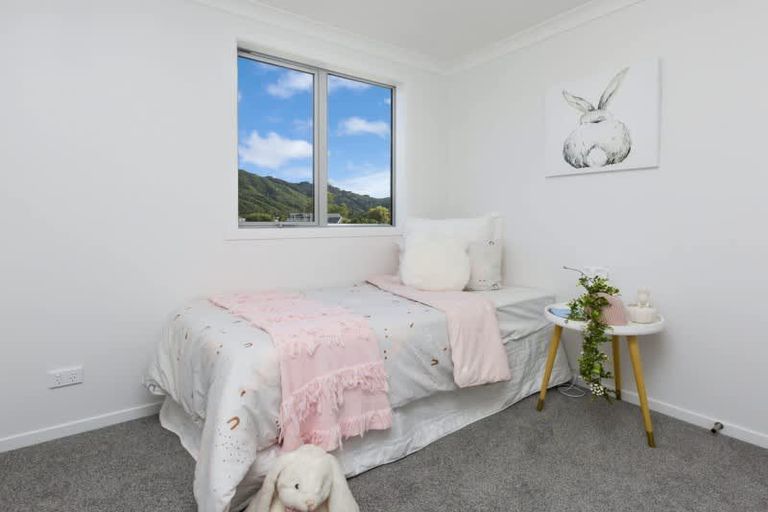 Photo of property in 44d Pine Avenue, Upper Hutt Central, Upper Hutt, 5018