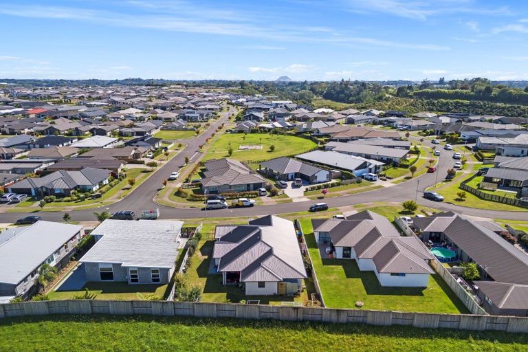 Photo of property in 82 Puhirake Crescent, Pyes Pa, Tauranga, 3112