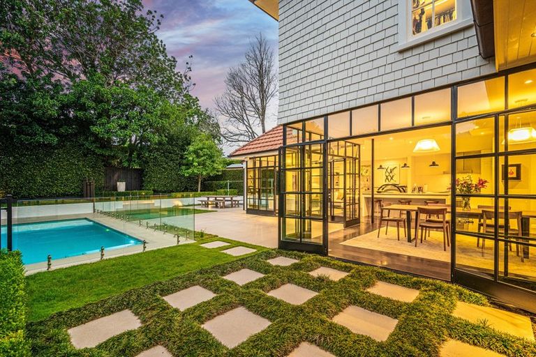 Photo of property in 15 Ranui Road, Remuera, Auckland, 1050