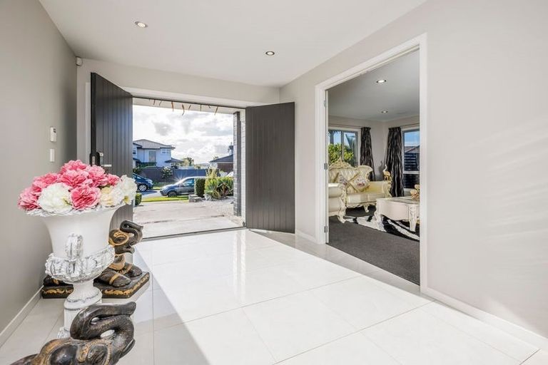 Photo of property in 6 Milano Boulevard, Karaka, Papakura, 2113