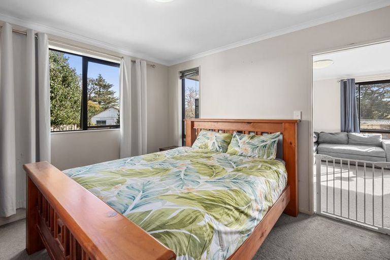 Photo of property in 11 View Street, Maungaturoto, 0520