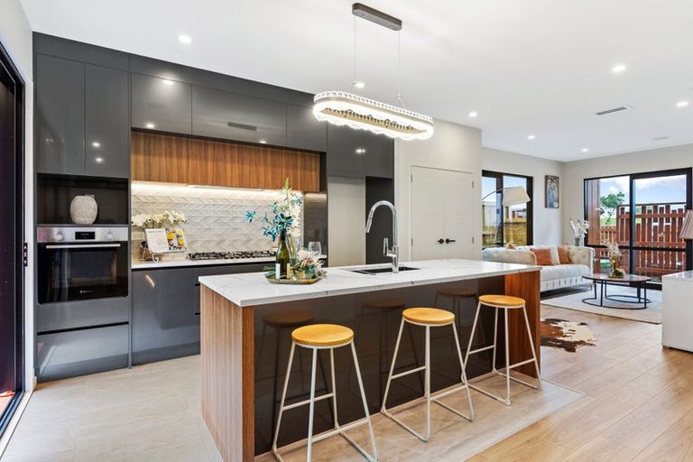 Photo of property in 65 Maungakaraka Road, Karaka, 2580