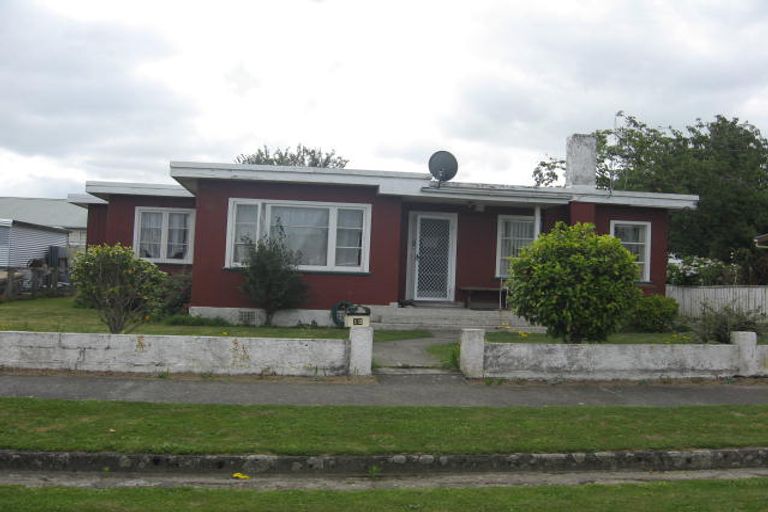 Photo of property in 12 Sedcole Street, Pahiatua, 4910