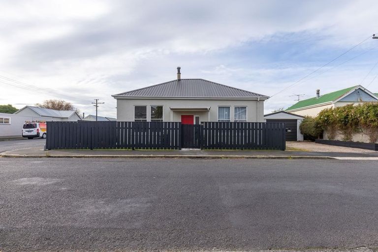 Photo of property in 35 Wesley Street, South Dunedin, Dunedin, 9012