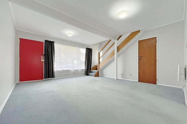 Photo of property in 26a Viewmont Drive, Harbour View, Lower Hutt, 5010