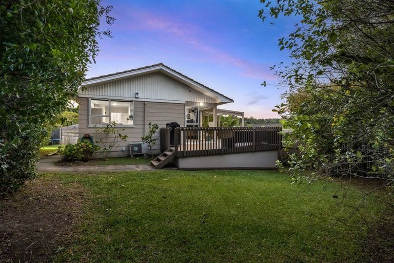 Photo of property in 6 Spinella Drive, Bayview, Auckland, 0629
