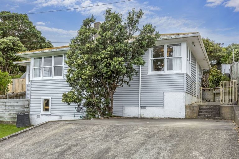 Photo of property in 44 Downes Street, Titahi Bay, Porirua, 5022