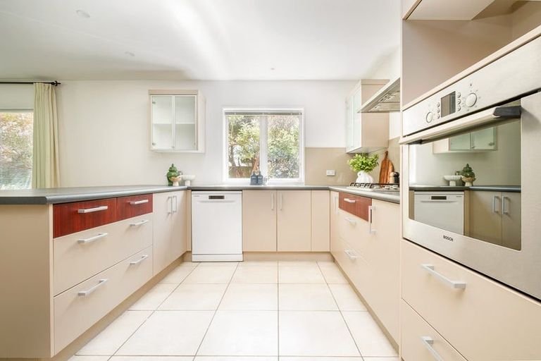 Photo of property in 22b Taupata Street, Redcliffs, Christchurch, 8081