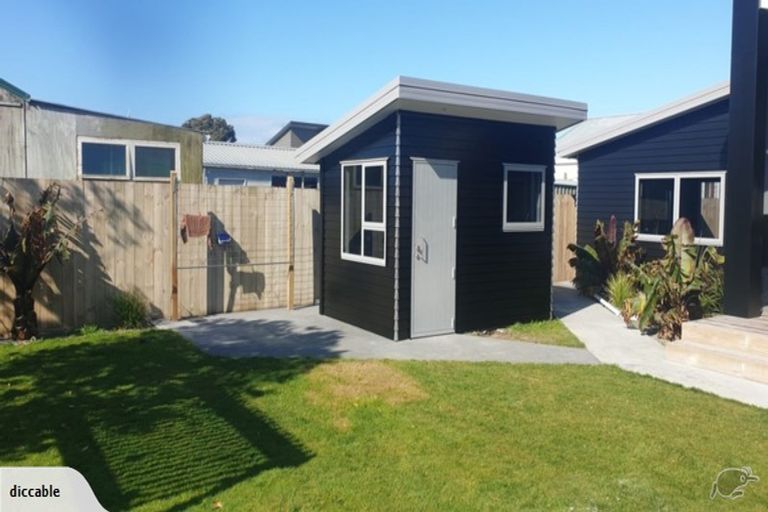Photo of property in 3 Kamahi Street, Castlecliff, Whanganui, 4501