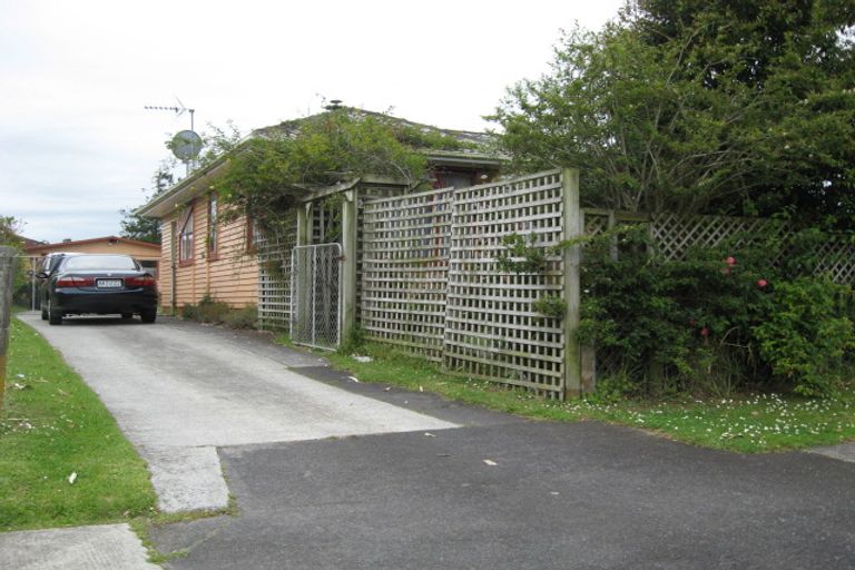 Photo of property in 3 Corsair Crescent, Mangere, Auckland, 2022