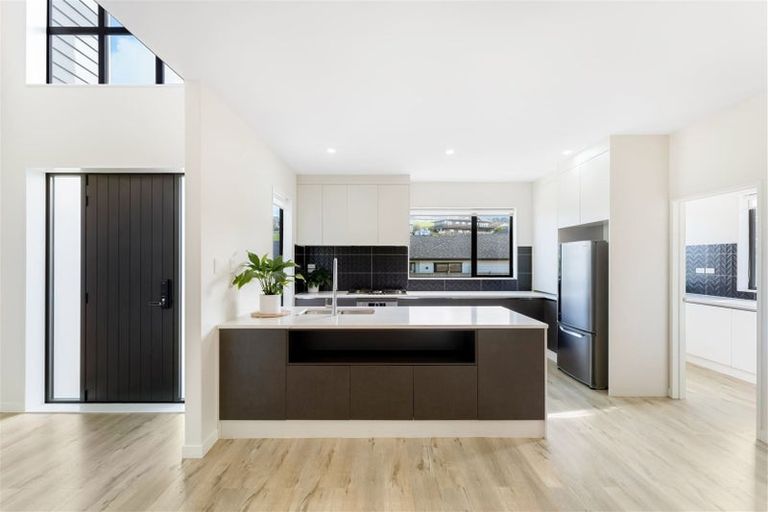 Photo of property in 9 Kahu Close, Orewa, 0931