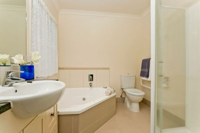 Photo of property in 9a Moore Street, Hillcrest, Auckland, 0627