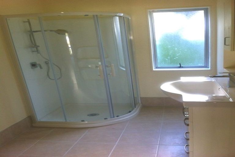 Photo of property in St Giles Court Apartments, 7/6 Vallance Street, Kilbirnie, Wellington, 6022