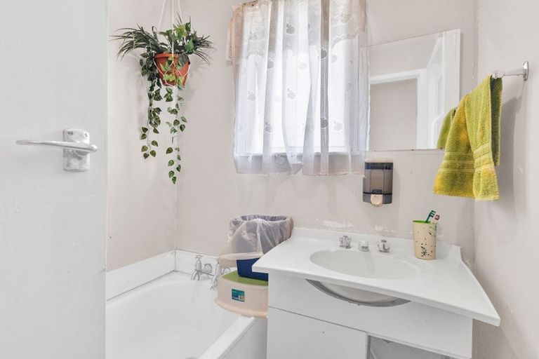 Photo of property in 4 Wickman Way, Mangere East, Auckland, 2024