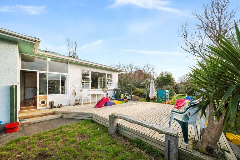 Photo of property in 7 Gladstone Street, Hawera, 4610