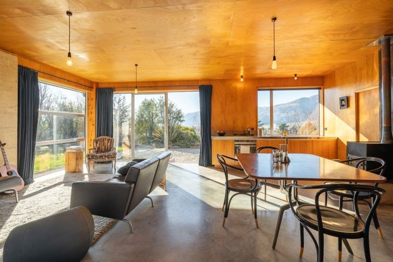 Photo of property in 25 Fort Place, Hawea Flat, Lake Hawea, 9382