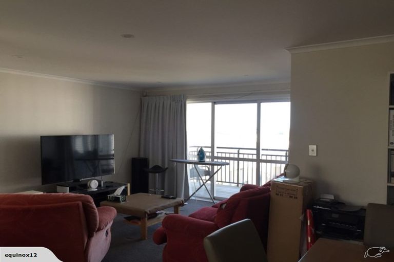 Photo of property in 5 Panakenake Way, Flat Bush, Auckland, 2019