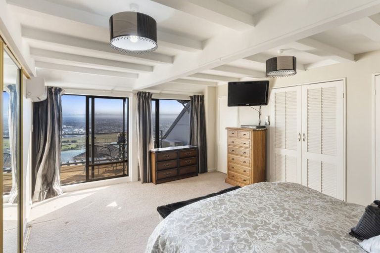 Photo of property in 227 Cannon Hill Crescent, Mount Pleasant, Christchurch, 8081