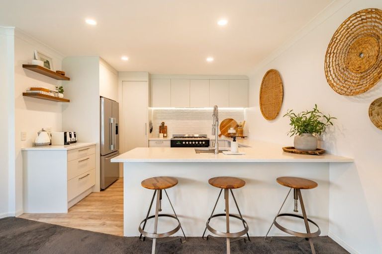 Photo of property in 65 Mount Marua Way, Timberlea, Upper Hutt, 5018