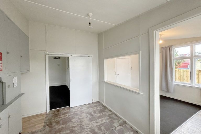 Photo of property in 102 Barbour Street, Waltham, Christchurch, 8011