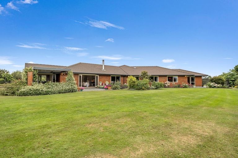 Photo of property in 20 Teviotview Place, Amberley, 7410