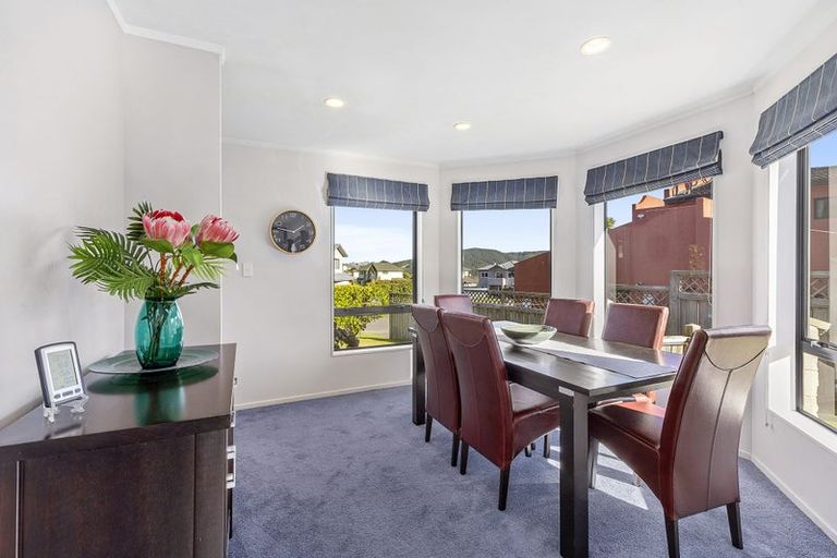 Photo of property in 9 Kilkelly Close, Tawa, Wellington, 5028